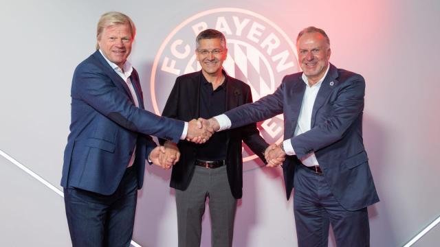 leyu乐鱼体育-“两巨头时代”落幕，鲁梅尼格：坐回赫内斯身边吐槽